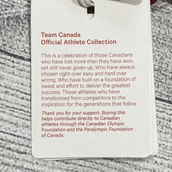 Nwt Lululemon Team 🇨🇦 22 Future Legacy Crossbody Bag RED & BLACK - Picture 7 of 9